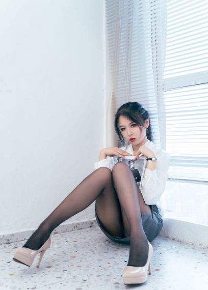 国产偷拍自拍手机观看_BD英语在线播放